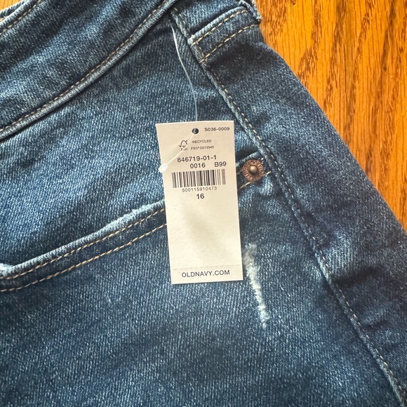 LOWEST PRICE-NWT Old Navy High Rise Shorts - Picture 3 of 4